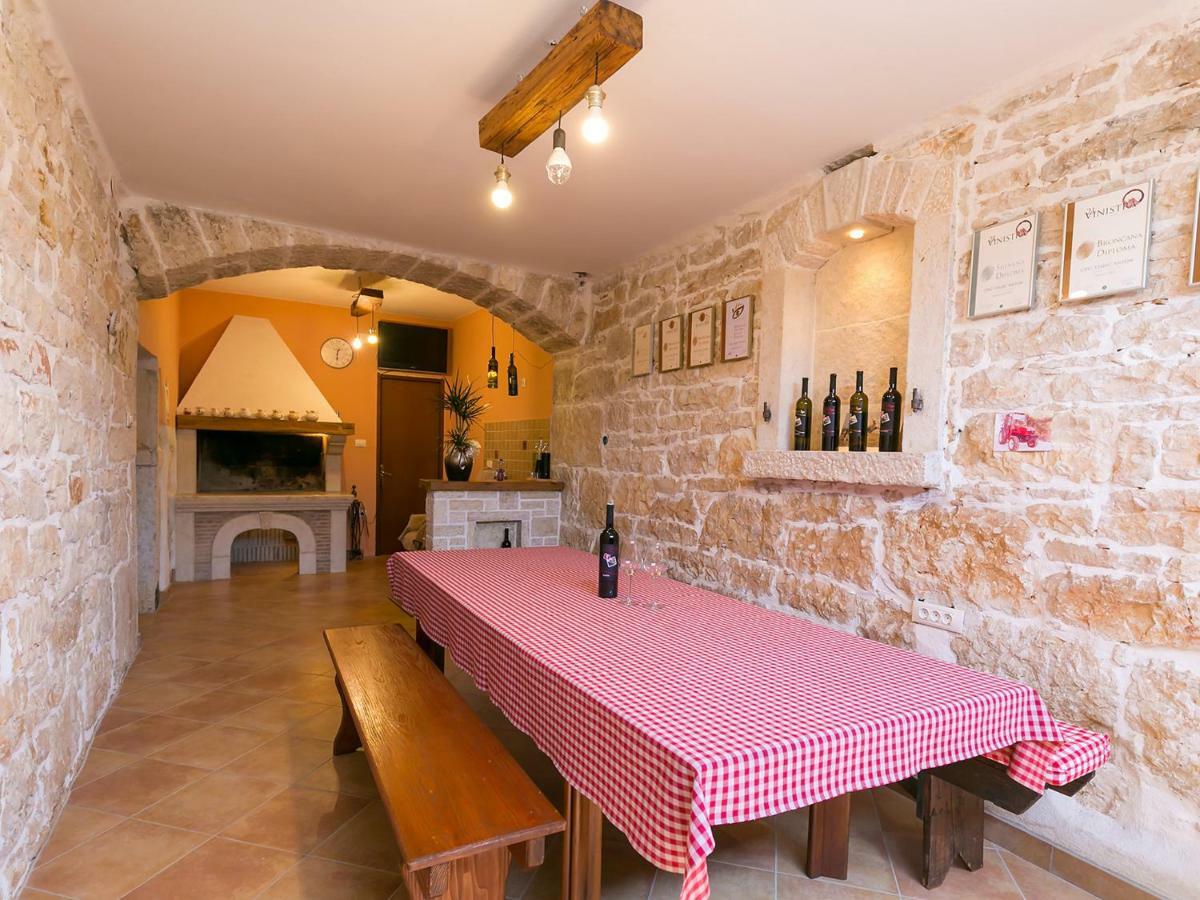 Ninas - Free Wine&Spirit Tasting Apartamento Višnjan Exterior foto